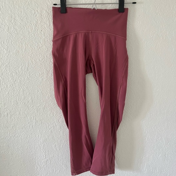 Lululemon Train Times Crop 21” - So Merlot - Picture 2 of 8
